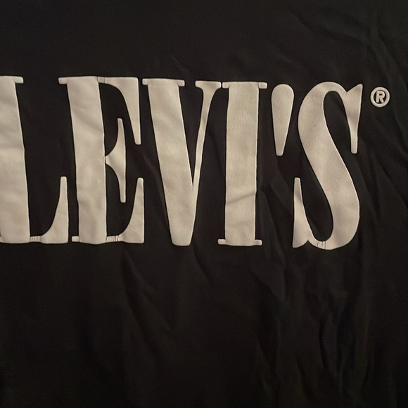 Levi’s short sleeve tee - Picture 3 of 4